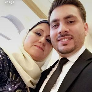 Meet your Posher, Hiam